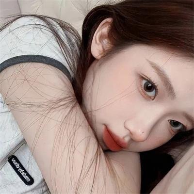 导演之子被曝走后门进组，前后半年时装周T台画面流出